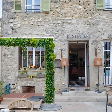 לינה וארוחת בוקר Le Grimaldi 3*