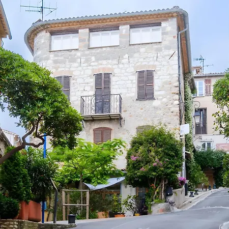 לינה וארוחת בוקר Le Grimaldi קאן סור מר