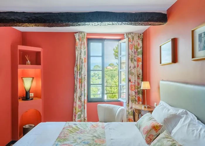 לינה וארוחת בוקר Le Grimaldi קאן סור מר