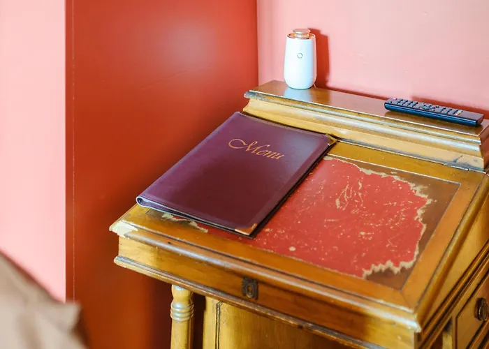 فندق مبيت وإفطار Le Grimaldi كانيو سور مير